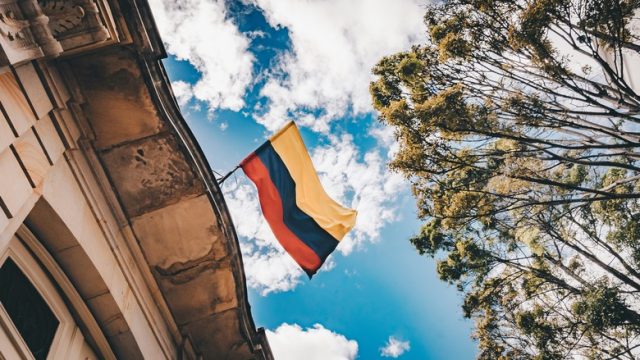 Trump escalates feud with Colombia, vows new tariffs, aid freeze amid drug conflict